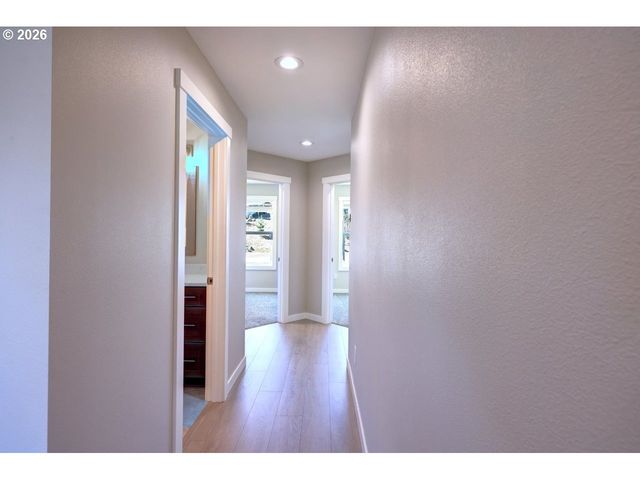 35692 BELLA RIDGE Loop, Astoria, OR 97103