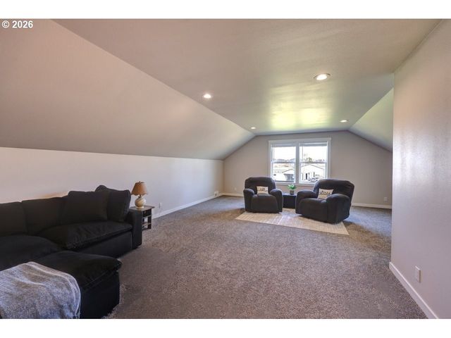 35692 BELLA RIDGE Loop, Astoria, OR 97103