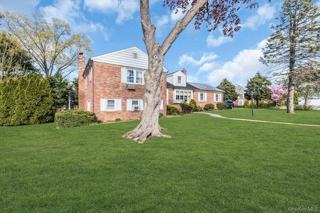 185 Whistler Road, Manhasset, NY 11030