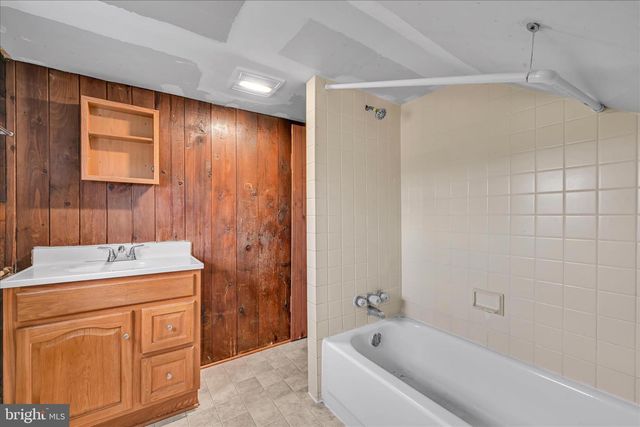 470 WEAVERTOWN RD, Myerstown, PA 17067