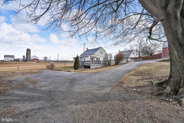 470 WEAVERTOWN RD, Myerstown, PA 17067