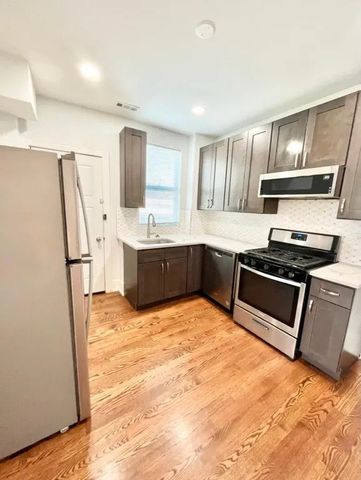 1719 W 18TH Street 3F, Chicago, IL 60608