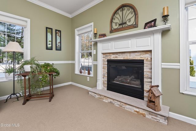 23 Marcel Road, Halfmoon, NY 12065