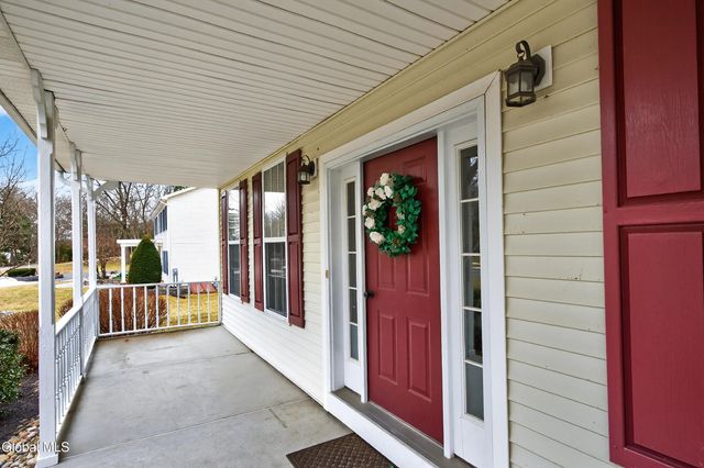 23 Marcel Road, Halfmoon, NY 12065