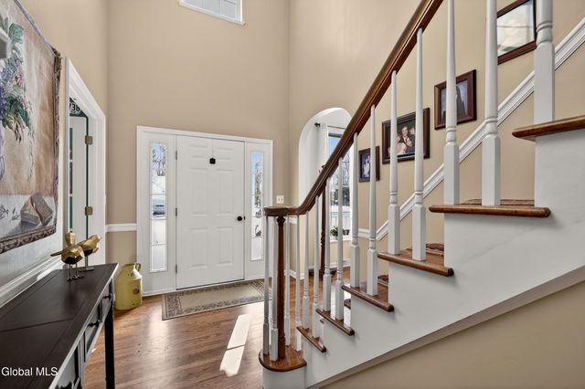 23 Marcel Road, Halfmoon, NY 12065