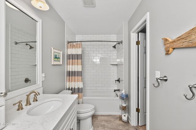 23 Marcel Road, Halfmoon, NY 12065