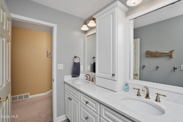 23 Marcel Road, Halfmoon, NY 12065