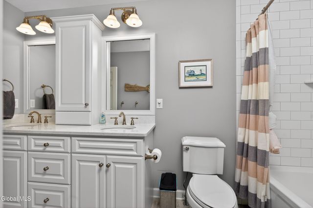 23 Marcel Road, Halfmoon, NY 12065