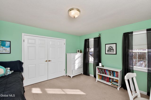 23 Marcel Road, Halfmoon, NY 12065