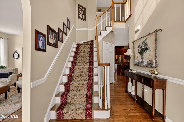 23 Marcel Road, Halfmoon, NY 12065