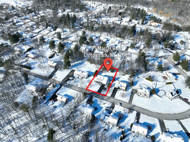 23 Marcel Road, Halfmoon, NY 12065