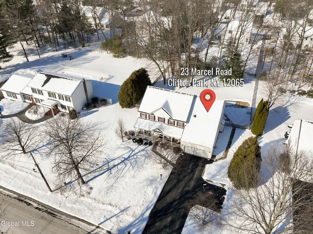 23 Marcel Road, Halfmoon, NY 12065