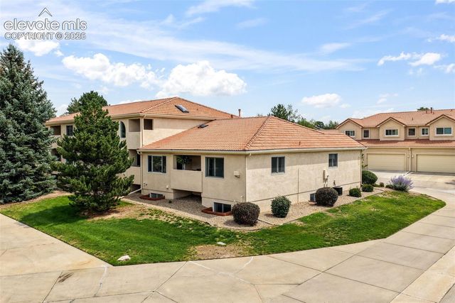92 Luxury Lane, Colorado Springs, CO 80921