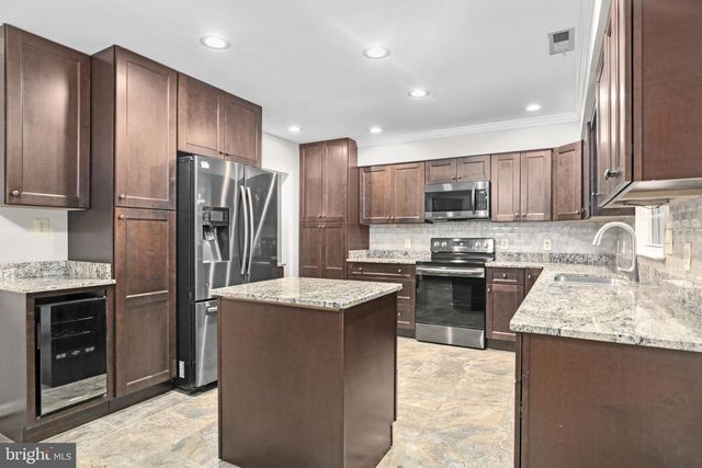 2409 HARPOON DR, Stafford, VA 22554