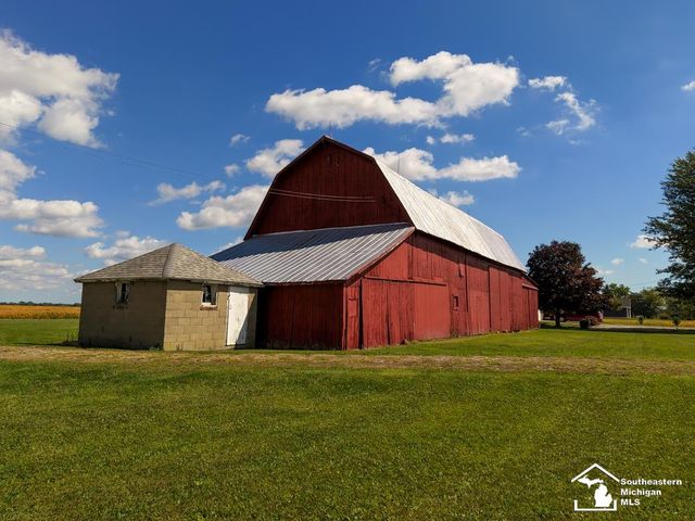 5634 W Dunbar Road, Raisinville Twp, MI 48161