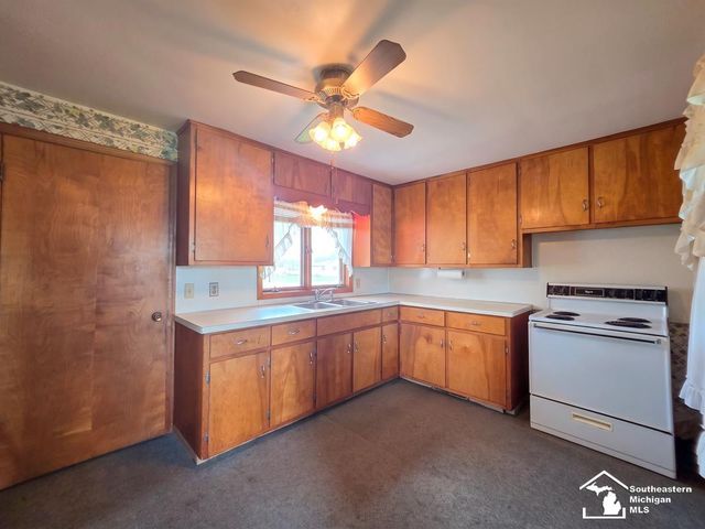 5634 W Dunbar Road, Raisinville Twp, MI 48161
