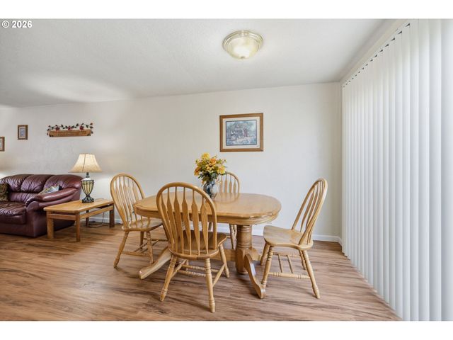 1943 W 17TH Ave A, Eugene, OR 97402