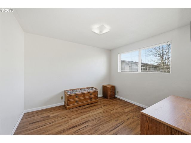 1943 W 17TH Ave A, Eugene, OR 97402