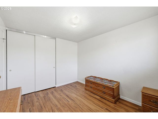 1943 W 17TH Ave A, Eugene, OR 97402