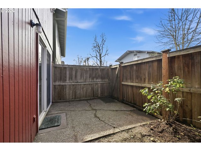 1943 W 17TH Ave A, Eugene, OR 97402