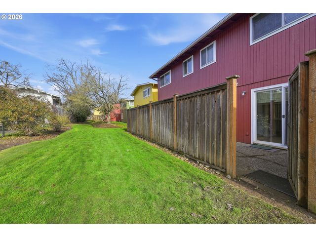 1943 W 17TH Ave A, Eugene, OR 97402
