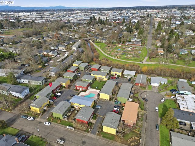 1943 W 17TH Ave A, Eugene, OR 97402