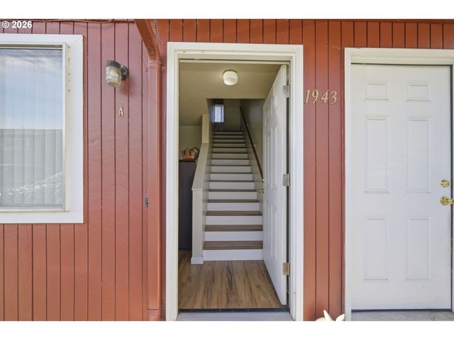 1943 W 17TH Ave A, Eugene, OR 97402