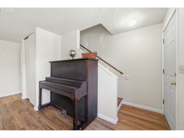 1943 W 17TH Ave A, Eugene, OR 97402