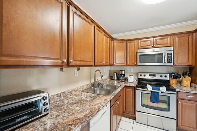 2700 Cameron Boulevard, Isle Of Palms, SC 29451