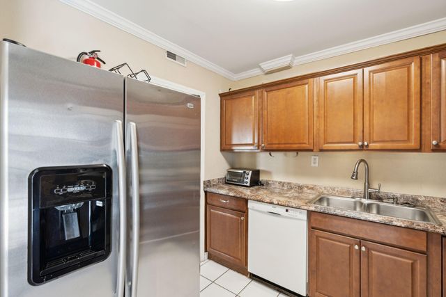 2700 Cameron Boulevard, Isle Of Palms, SC 29451