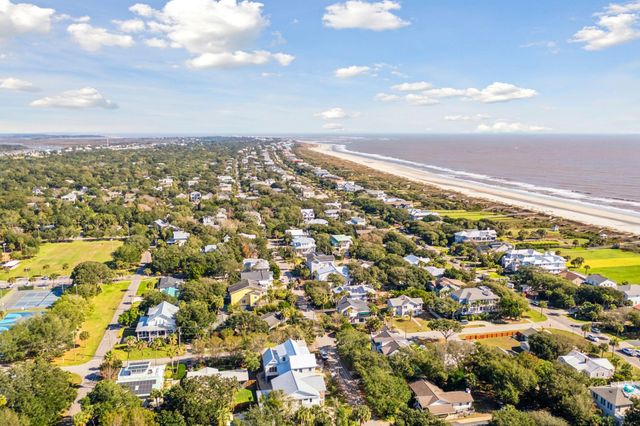 2700 Cameron Boulevard, Isle Of Palms, SC 29451