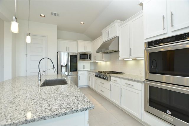 413 Maialina CV, Lakeway, TX 78738