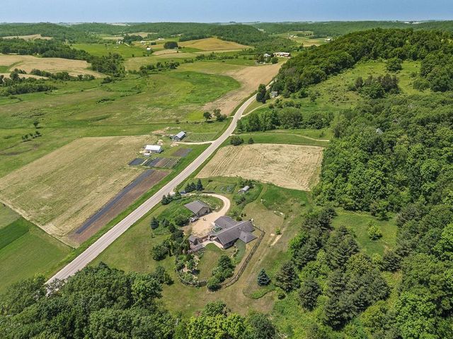 30440 Cty Rd W, Elroy, WI 53929