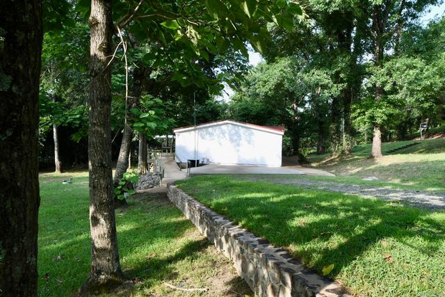 388 Grandstaff Dr, Hot Springs, AR 71913