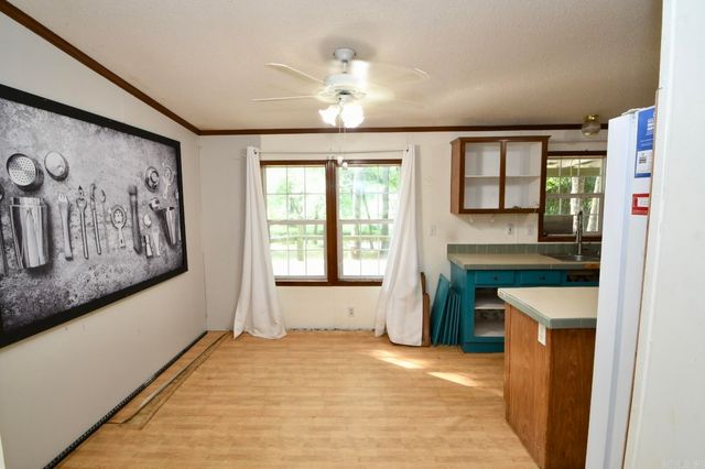 388 Grandstaff Dr, Hot Springs, AR 71913