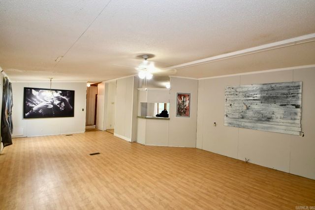 388 Grandstaff Dr, Hot Springs, AR 71913