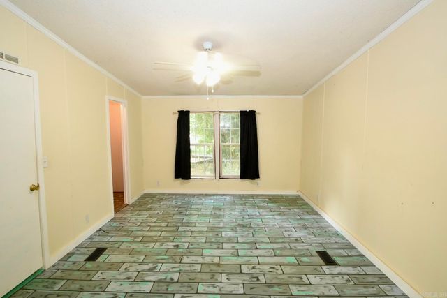388 Grandstaff Dr, Hot Springs, AR 71913