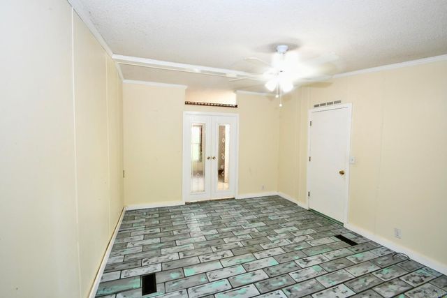 388 Grandstaff Dr, Hot Springs, AR 71913