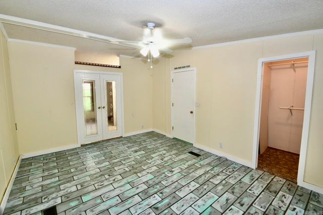 388 Grandstaff Dr, Hot Springs, AR 71913