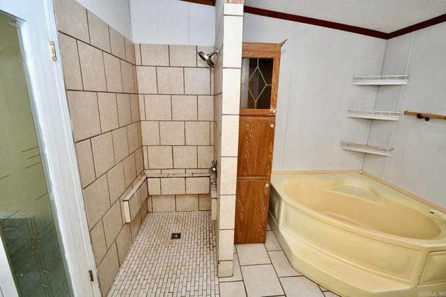 388 Grandstaff Dr, Hot Springs, AR 71913