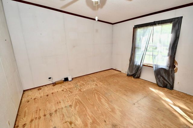 388 Grandstaff Dr, Hot Springs, AR 71913