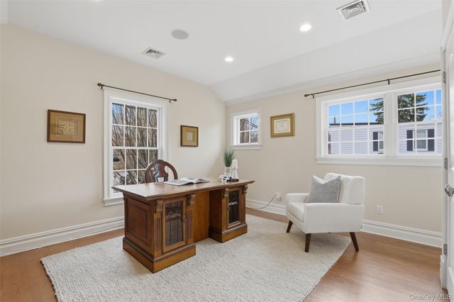 8 E Clinton Avenue, Irvington, NY 10533