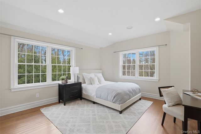 8 E Clinton Avenue, Irvington, NY 10533