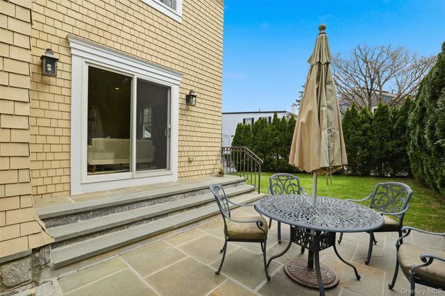 8 E Clinton Avenue, Irvington, NY 10533