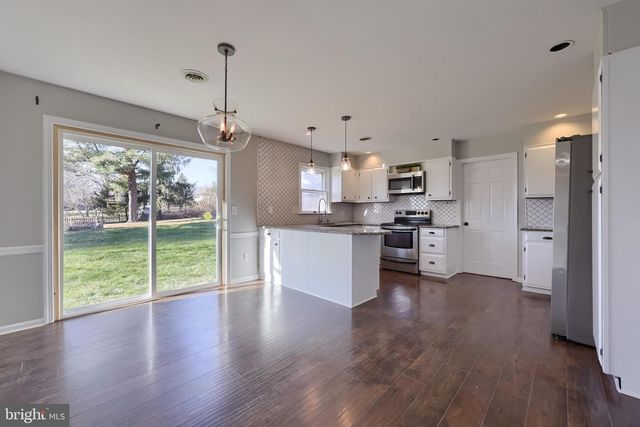 21 BITTERSWEET DR, Hershey, PA 17033