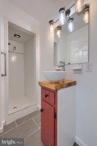 21 BITTERSWEET DR, Hershey, PA 17033