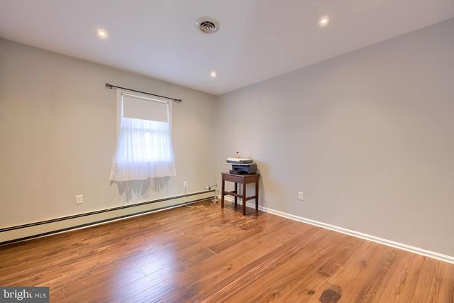 21 BITTERSWEET DR, Hershey, PA 17033