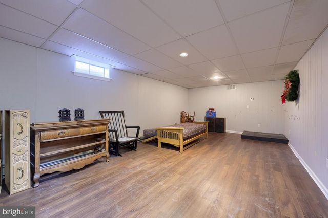 21 BITTERSWEET DR, Hershey, PA 17033