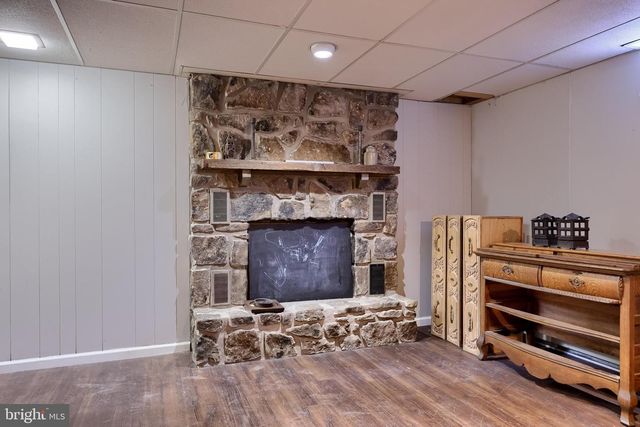 21 BITTERSWEET DR, Hershey, PA 17033