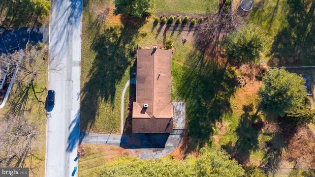 21 BITTERSWEET DR, Hershey, PA 17033